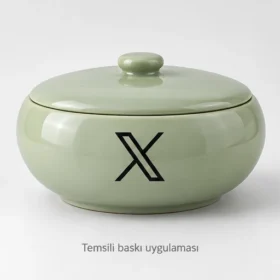 Abant Kapaklı Servis Kasesi: X logosuyla dış yüzeyde temsili baskı uygulaması; gerçek müşteri işi veya marka onayı değildir