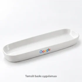 Avanos Uzun Sunum Tabağı dış duvarında Google logosuyla temsili baskı uygulaması; gerçek müşteri işi veya marka onayı değildir