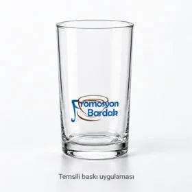 Promosyon Bardak logosunun Bebek cam su bardağı üzerinde temsili baskı uygulaması — alt ön konum; gerçek müşteri işi veya marka onayı değildir