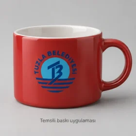 Borçka Geniş Gövdeli Seramik Kupa: Tuzla Belediyesi logosunun dış yüzeyde temsili baskı uygulaması; üretilmiş numune veya gerçek müşteri siparişi fotoğrafı değildir.