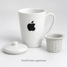 Foça Süzgeçli Porselen Çay Kupası: Apple logosuyla dış yüzeyde temsili baskı uygulaması; gerçek müşteri işi veya marka onayı değildir