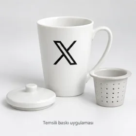 Foça Süzgeçli Porselen Çay Kupası: X logosuyla dış yüzeyde temsili baskı uygulaması; gerçek müşteri işi veya marka onayı değildir