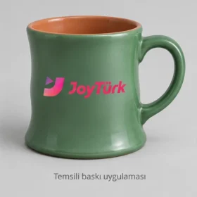Hopa İnce Belli Stoneware Kupa: JoyTürk logosunun dış yüzeyde temsili baskı uygulaması; üretilmiş numune veya gerçek müşteri siparişi fotoğrafı değildir.