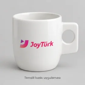 Şile Bone Porselen Delikli Tabla Kulplu Kupa: JoyTürk logosunun dış yüzeyde temsili baskı uygulaması; üretilmiş numune veya gerçek müşteri siparişi fotoğrafı değildir.